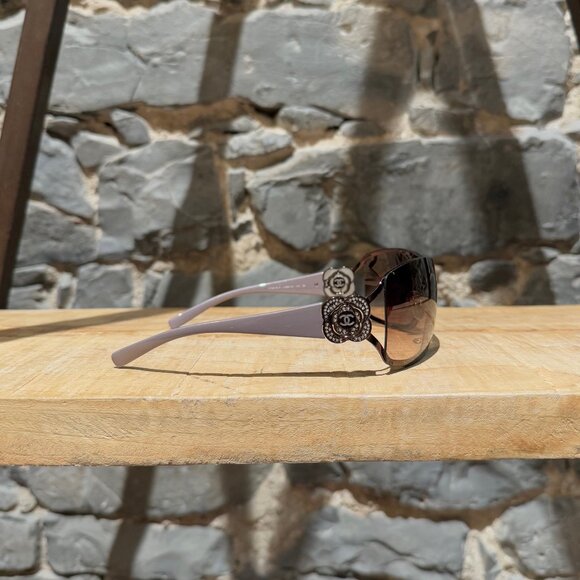 Chanel 4164 Vintage Swarovski Crystal Camellia CC Grey Sunglasses - Picture 4 of 12